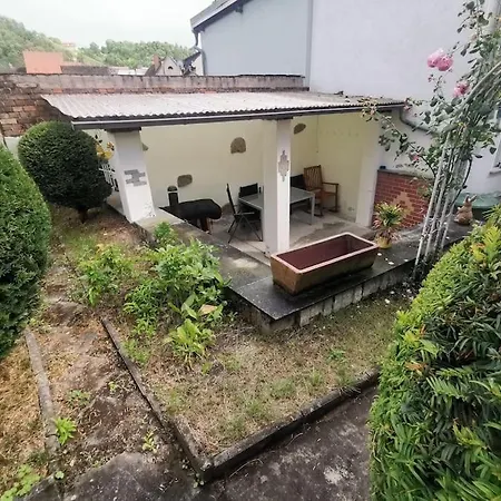 Apartment Mit Garten Und Terrasse, Zentral Und Ruhig