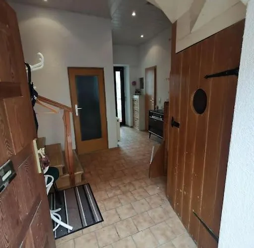 Mit Garten Und Terrasse, Zentral Und Ruhig Daire