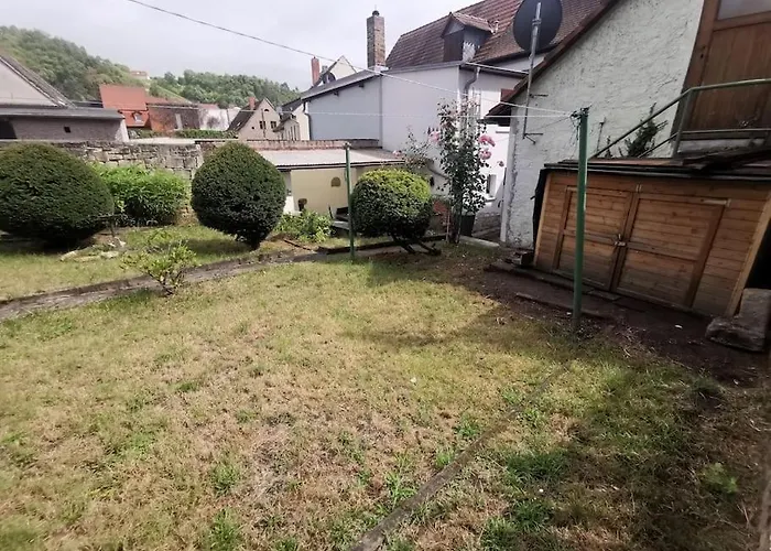 Mit Garten Und Terrasse, Zentral Und Ruhig Daire Freyburg