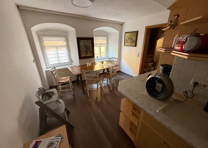 Mit Garten Und Terrasse, Zentral Und Ruhig Daire