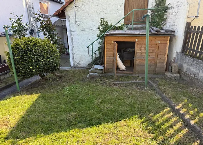 Mit Garten Und Terrasse, Zentral Und Ruhig *